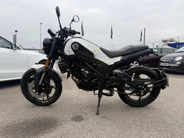 2022 Benelli Leoncino LEONCINO 125 E5