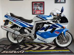 SUZUKI GSXR750 at Trevor Husband Scunthorpe